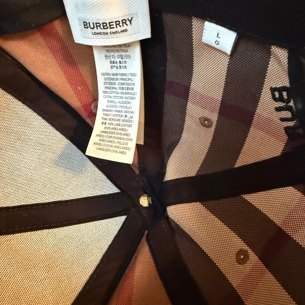 Burberry Giant Check Baseball Cap - Picture 7 of 7